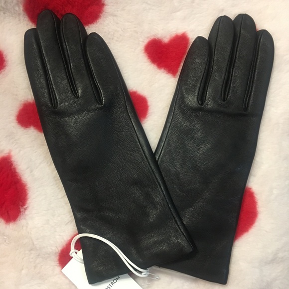 Fownes Brothers MEDIUM Black Leather Gloves women's